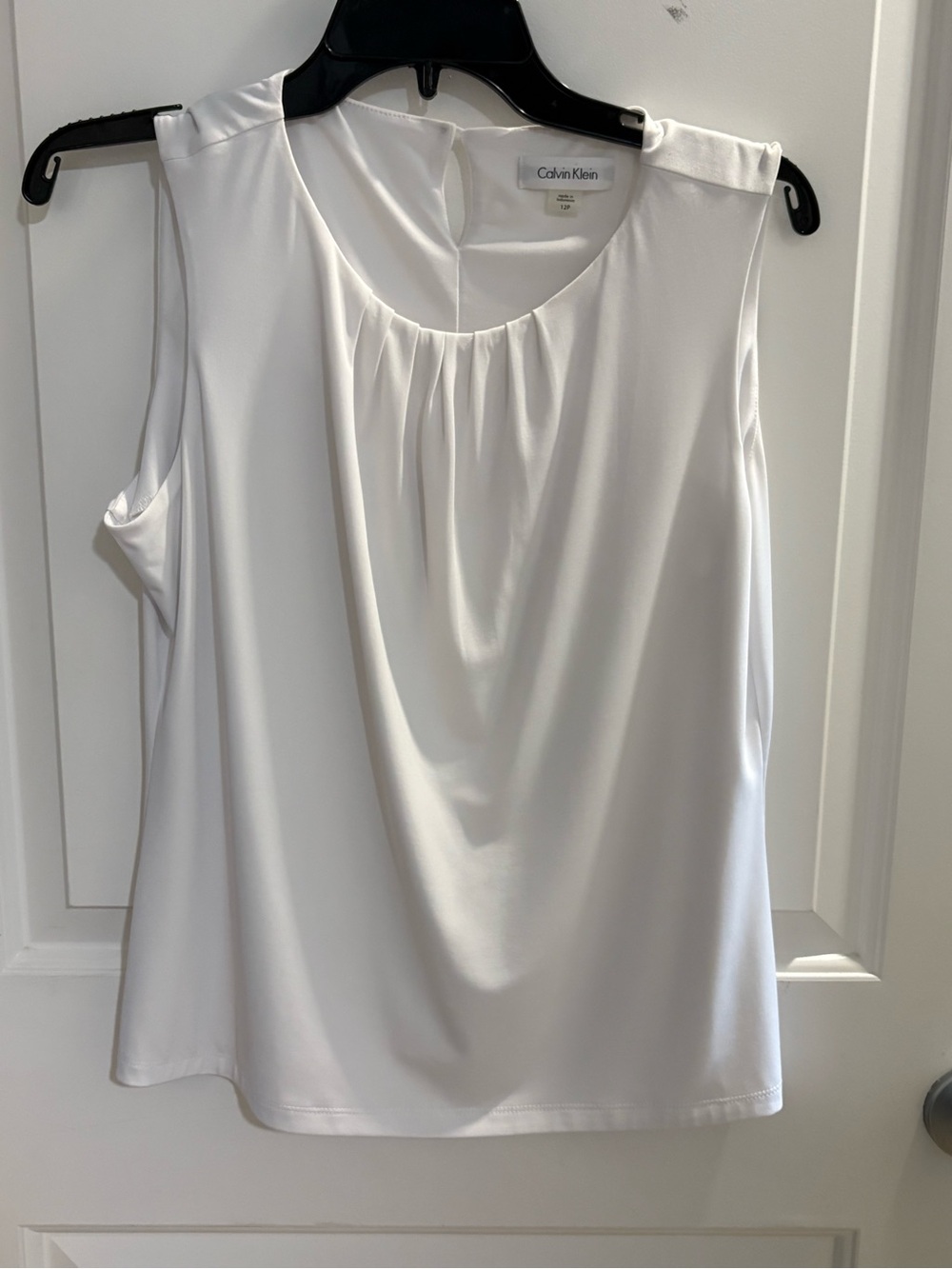 Calvin Klein White Sleeveless Pleated-Neck Camisole